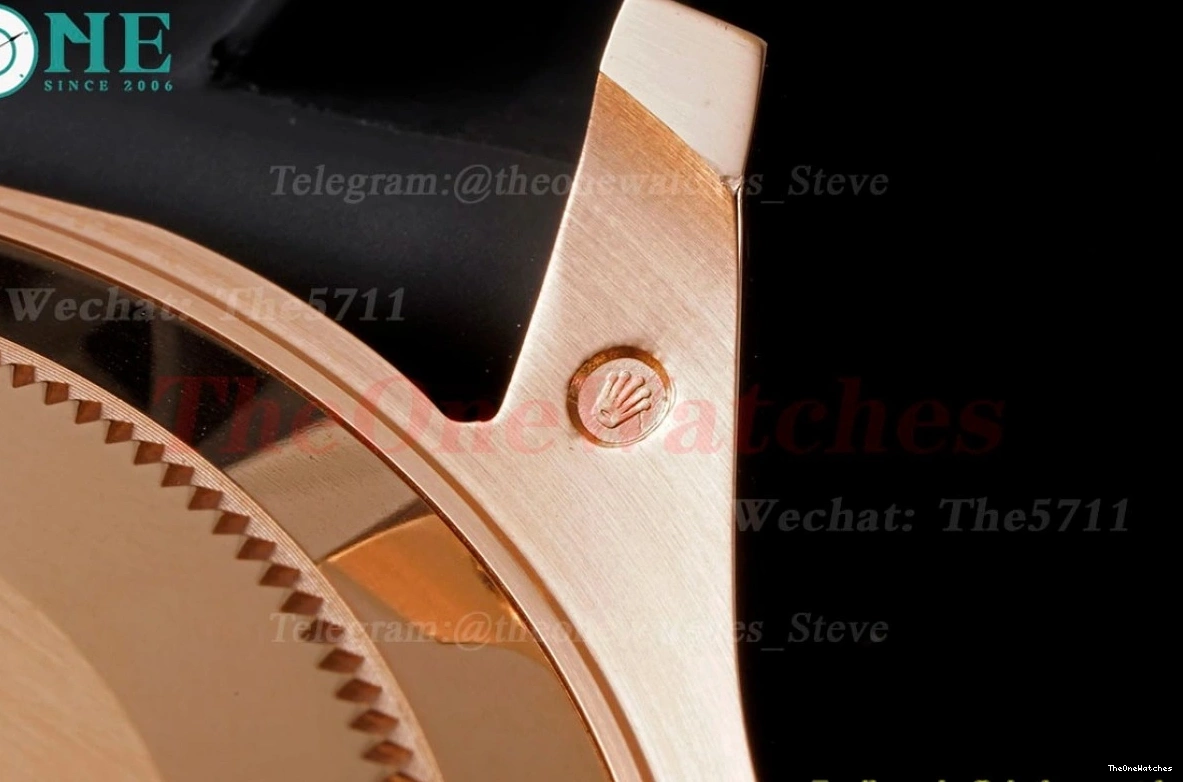 126655 VR3235 RG RU C+S Black Yacht-Master 40mm Dot 0101